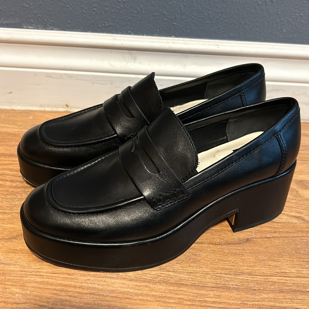 Dolce Vita Yanni Leather Platform Loafer. Black. View 2